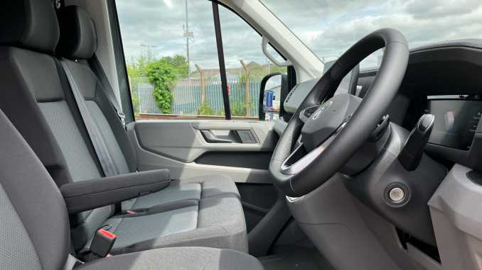 Volkswagen Crafter Cr35 Mwb Diesel Fwd 2.0 TDI 177PS Commerce Plus High Roof Van Auto - Image 15